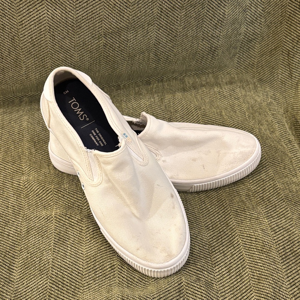 TOMS Men's Cream Slip-On Loafers